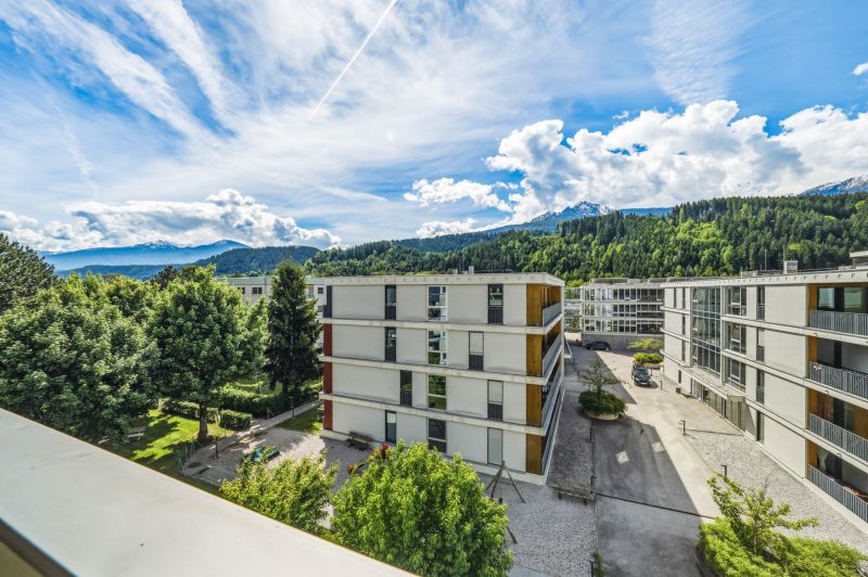 Ihr neues Zuhause in Völs! Gut geschnittene drei Zimmer Wohnung mit sonniger Loggia & KFZ-Stellplatz / / 6176 Völs / Bild 4