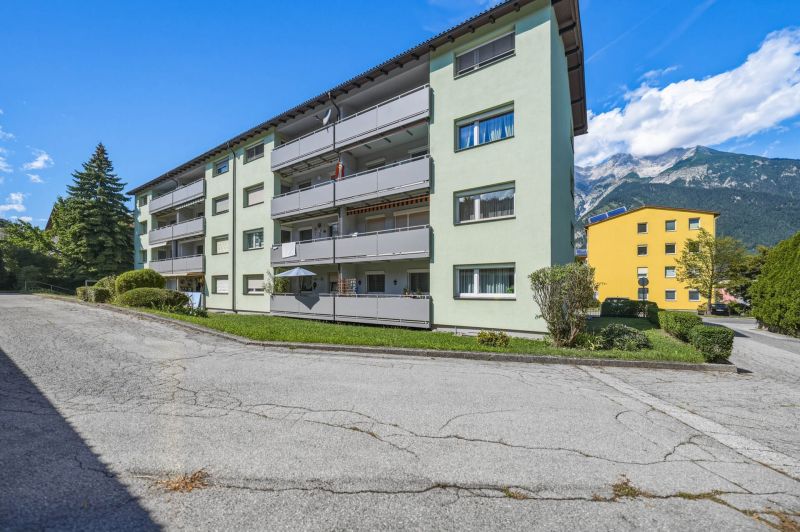 Gepflegte 4-Zimmer-Wohnung in Völs mit Südbalkon / / 6176 Völs / Bild 0