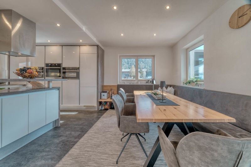 Rarität!! Exklusives Zweifamilienhaus in Bestlage von Mieming mit Panoramablick, Garten & Pool / / 6414 Obermieming / Fiecht / Bild 3