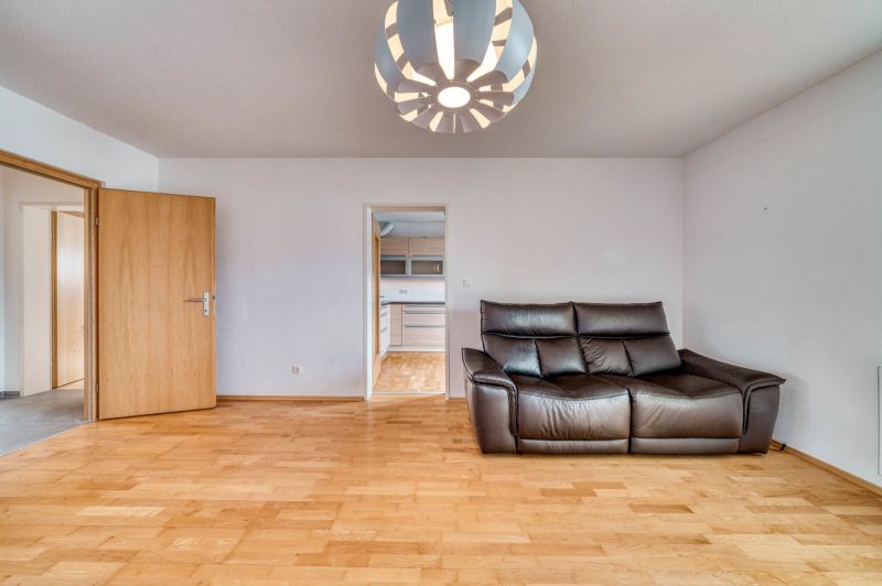 Dachgeschossjuwel in Wattens mit Panoramablick, Balkon & Ofen ? geringe Betriebskosten /  / 6112 Wattens / Bild 4