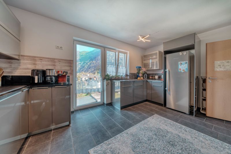 Familientraum! Großzügige 4-Zimmer Wohnung mit Garten zu verkaufen! / / 6430 Ötztal-Bahnhof / Bild 3