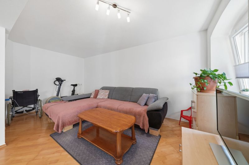 Gro�z�gige 3-Zimmer-Wohnung mit Balkon und �berdachtem Autoabstellplatz in Imst /  / 6460&nbsp;Imst / Bild 5