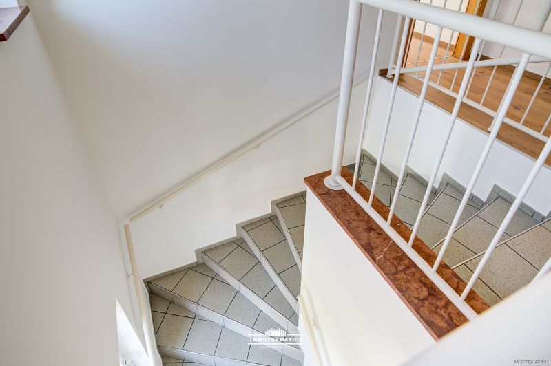 Ihre neu renovierte DG-Wohnung mit S�dwestbalkon /  / 5204&nbsp;Stra�walchen / Bild 9