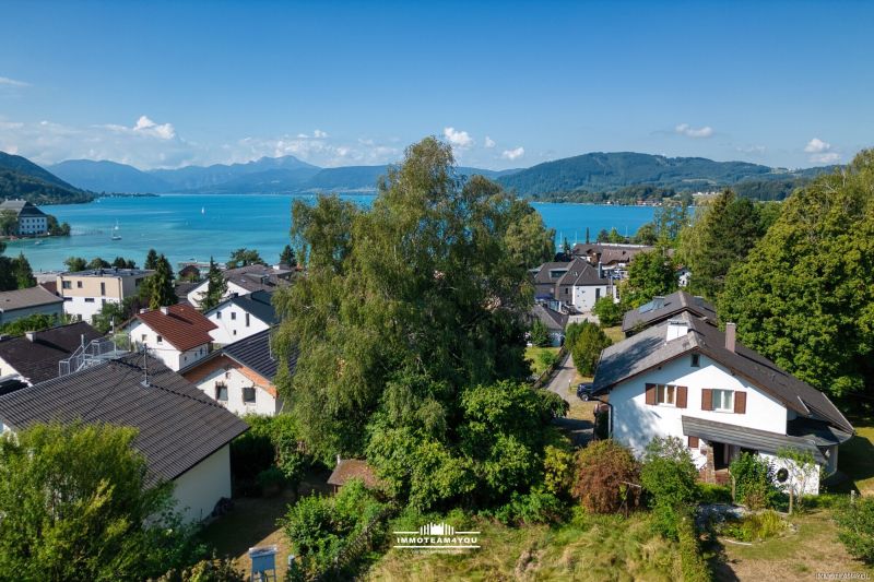 Der Traum k�nnte wahr werden-gro�z�gige Liegenschaft mit herrlichem Blick auf den Attersee und Schloss Kammer!