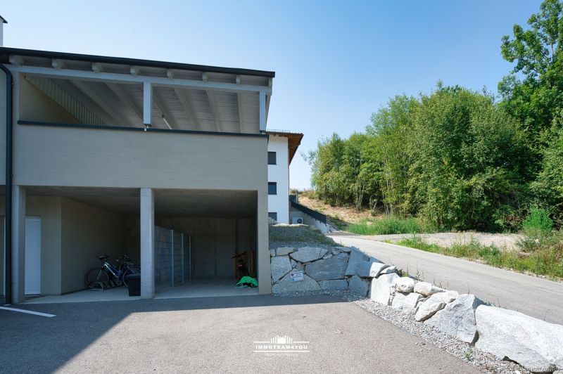 Neuwertig und modern! Ihre Gartenwohnung wartet auf Sie / / 4693 Desselbrunn / Bild 1