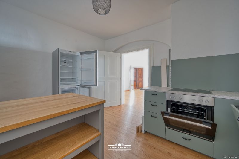 Wohnen im Zentrum mit Altbau-Charme. Raus aus der Masse. Auch als B�ro nutzbar.
Beeindruckenden Raumh�hen. Au�ergew�hnliche Eleganz /  / 4840&nbsp;V�cklabruck / Bild 8