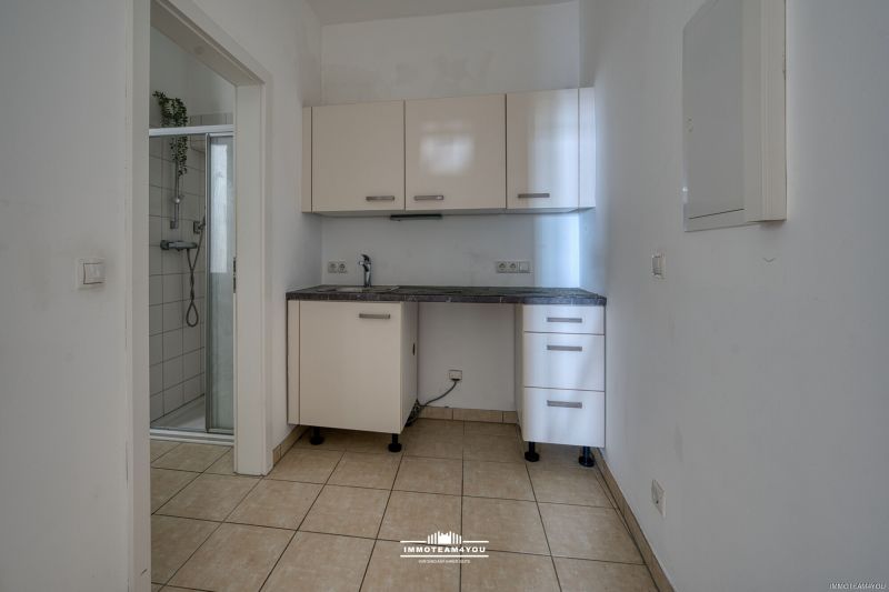 Urbanes Wohnen - alles in der N�he. Sch�ner Altbau mit Blick auf denkmalgesch�tzten Stadtplatz. Lift, Fernw�rme, Internet. Auch als B�ro nutzbar. /  / 4840&nbsp;V�cklabruck / Bild 7