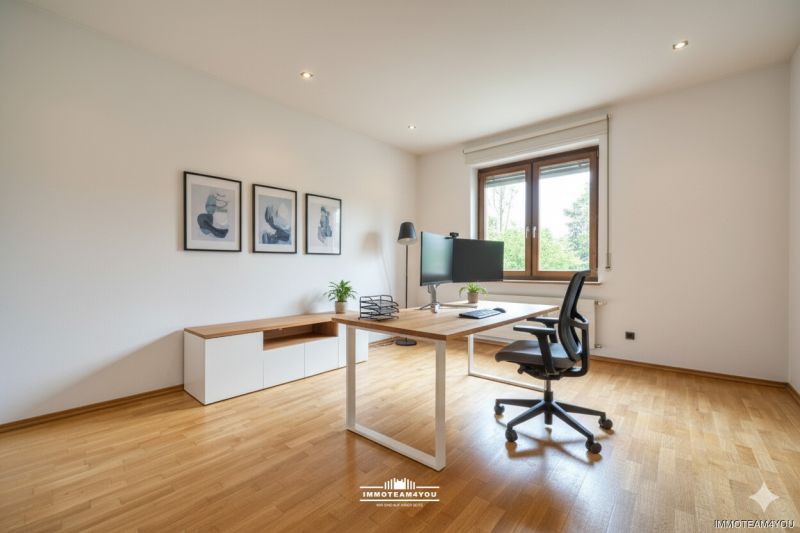 Sie brauchen viel Platz? Wir haben die L�sung. Sanierungsbed�rftiges Architektenhaus in bester Lage. /  / 4840&nbsp;V�cklabruck / Bild 10