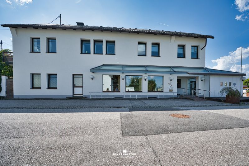 Wohn- und Geschftshaus mit Potenzial - Ideal fr Investoren, Unternehmer und Bautrger - Nutzflche 1169 m2 /  / 4850 Timelkam / Bild 2