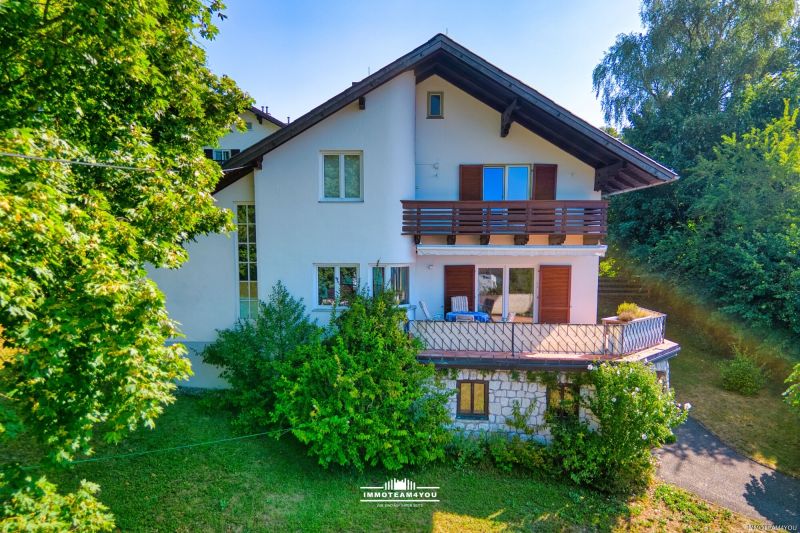Der Traum k�nnte wahr werden-gro�z�gige Liegenschaft mit herrlichem Blick auf den Attersee und Schloss Kammer! /  / 4863&nbsp;Seewalchen / Bild 1