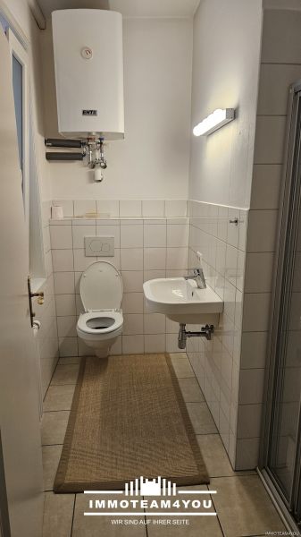 Urbanes Wohnen - alles in der N�he. Sch�ner Altbau mit Blick auf denkmalgesch�tzten Stadtplatz. Lift, Fernw�rme, Internet. Auch als B�ro nutzbar. /  / 4840&nbsp;V�cklabruck / Bild 5
