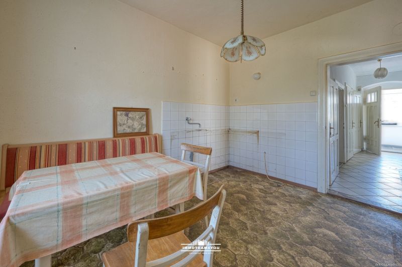Leistbares Einfamilienhaus in bester Lage und herrlicher Sonnenterrasse. Sanierungsbed�rftig. Verwirklichen Sie Ihren Wohntraum in V�cklabruck. /  / 4840&nbsp;V�cklabruck / Bild 6