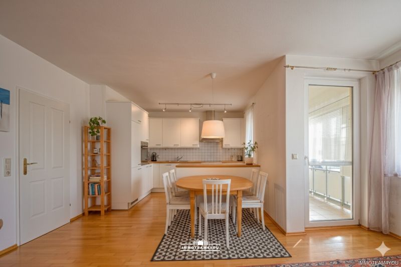 Sonnige 3-Zimmer Wohnung mit Blick ins Gr�ne, Loggia, Kellerraum und Tiefgaragenstellplatz. /  / 4840&nbsp;V�cklabruck / Bild 3