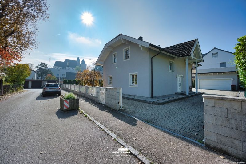 Seltene Chance: Einfamilienhaus. Doppelgarage. Zentrale Lage in V�cklabruck. /  / 4840&nbsp;V�cklabruck / Bild 1