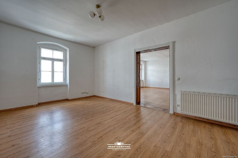 Wohnen im Zentrum mit Altbau-Charme. Raus aus der Masse. Auch als B�ro nutzbar.
Beeindruckenden Raumh�hen. Au�ergew�hnliche Eleganz /  / 4840&nbsp;V�cklabruck / Bild 6
