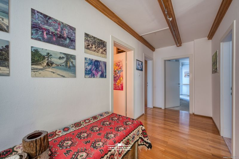 Der Traum k�nnte wahr werden-gro�z�gige Liegenschaft mit herrlichem Blick auf den Attersee und Schloss Kammer! /  / 4863&nbsp;Seewalchen / Bild 7