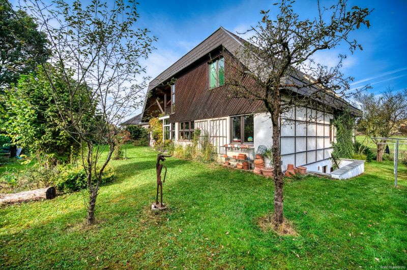Sie brauchen viel Platz? Wir haben die L�sung. Sanierungsbed�rftiges Architektenhaus in bester Lage. /  / 4840&nbsp;V�cklabruck / Bild 2