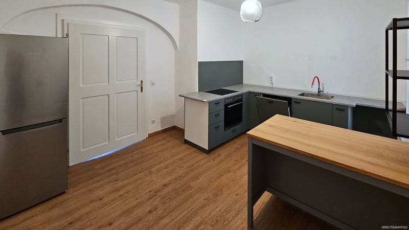 Urbanes Wohnen - alles in der N�he. Sch�ner Altbau mit Blick auf denkmalgesch�tzten Stadtplatz. Lift, Fernw�rme, Internet. Auch als B�ro nutzbar. /  / 4840&nbsp;V�cklabruck / Bild 4