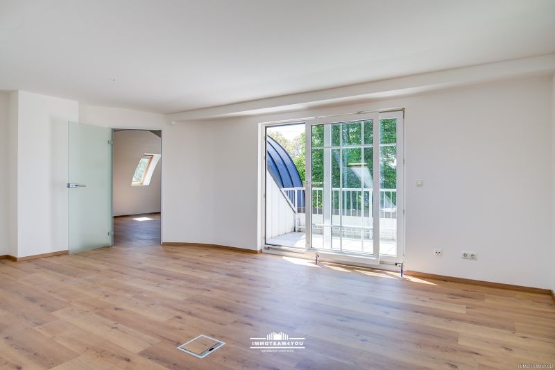 Ihre neu renovierte DG-Wohnung mit S�dwestbalkon