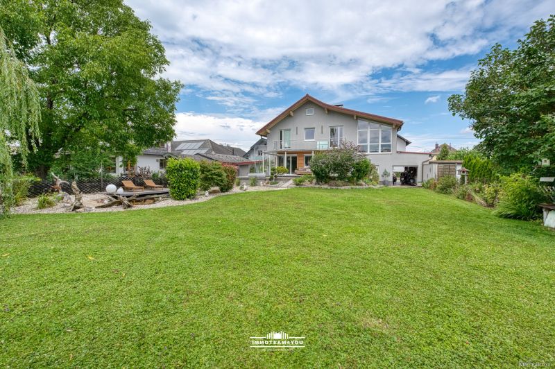 Viel Platz in beliebter Wohngegend, der Attersee nicht weit und riesiger Traumgarten! /  / 4863 Seewalchen / Bild 15