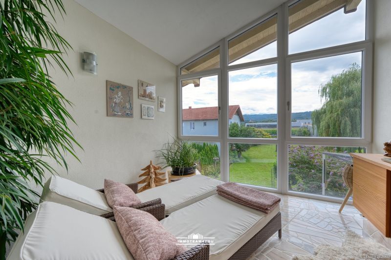 Viel Platz in beliebter Wohngegend, der Attersee nicht weit und riesiger Traumgarten! /  / 4863 Seewalchen / Bild 9
