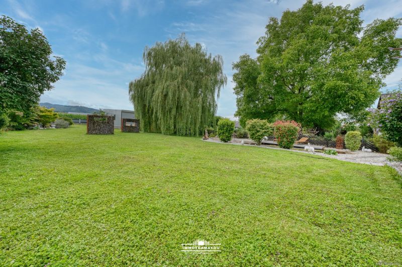 Viel Platz in beliebter Wohngegend, der Attersee nicht weit und riesiger Traumgarten! /  / 4863 Seewalchen / Bild 5
