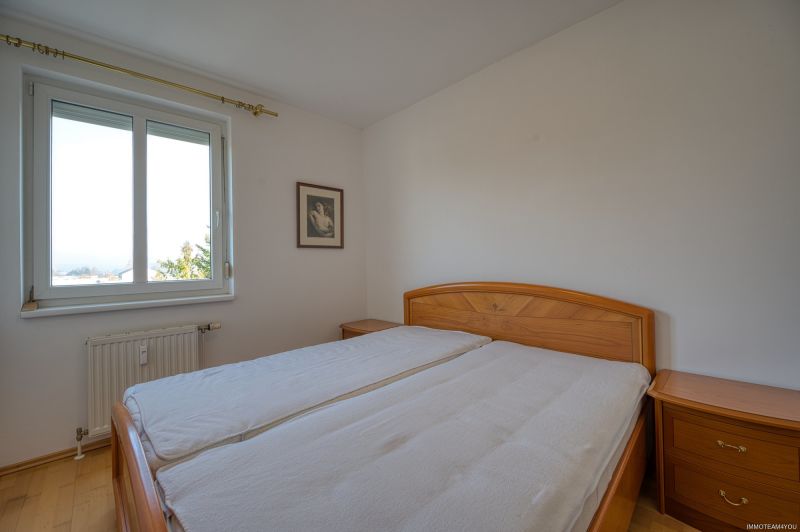 Sonnige 3-Zimmer Wohnung mit Blick ins Gr�ne, Loggia, Kellerraum und Tiefgaragenstellplatz. /  / 4840&nbsp;V�cklabruck / Bild 0