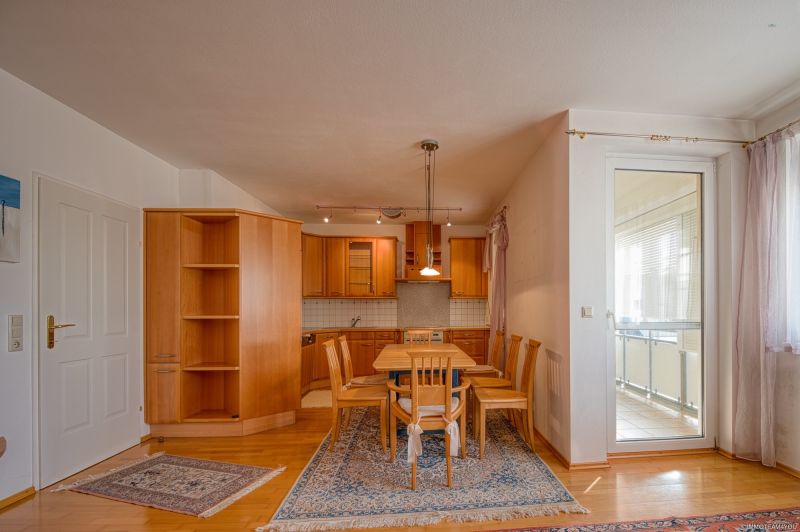 Sonnige 3-Zimmer Wohnung mit Blick ins Gr�ne, Loggia, Kellerraum und Tiefgaragenstellplatz. /  / 4840&nbsp;V�cklabruck / Bild 2