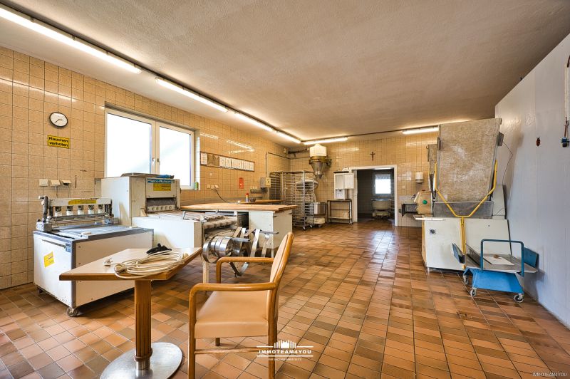 Wohn- und Geschftshaus mit Potenzial - Ideal fr Investoren, Unternehmer und Bautrger - Nutzflche 1169 m2 /  / 4850 Timelkam / Bild 7