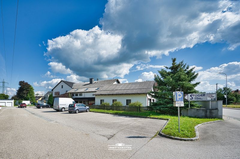 Wohn- und Geschftshaus mit Potenzial - Ideal fr Investoren, Unternehmer und Bautrger - Nutzflche 1169 m2 /  / 4850 Timelkam / Bild 3
