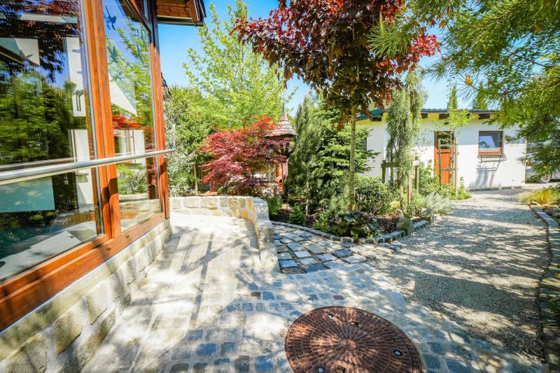 Exklusives Einfamilienhaus mit Pool, Garage, Gartenparadies & hochwertiger Ausstattung nahe Wien /  / 2230 Gnserndorf / Bild 15