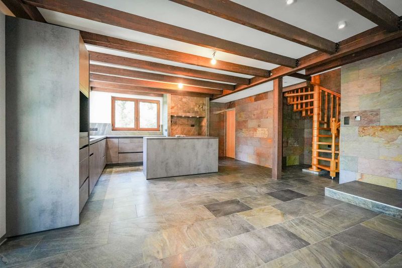 Exklusives Einfamilienhaus mit Pool, Garage, Gartenparadies & hochwertiger Ausstattung nahe Wien /  / 2230 Gnserndorf / Bild 5