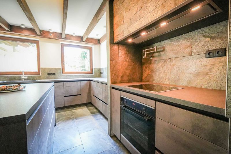 Exklusives Einfamilienhaus mit Pool, Garage, Gartenparadies & hochwertiger Ausstattung nahe Wien /  / 2230 Gnserndorf / Bild 6