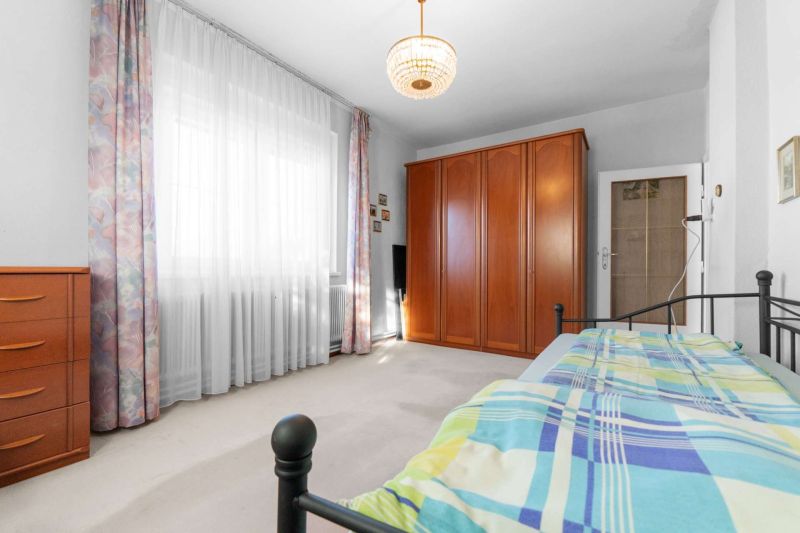 Gro�z�giges Einfamilienhaus mit durchdachtem Grundriss, Keller und zwei Garagen in 2100 Korneuburg /  / 2100&nbsp;Korneuburg / Bild 7