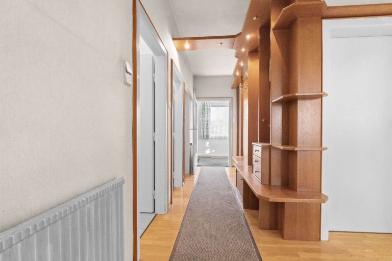 Gro�z�giges Einfamilienhaus mit durchdachtem Grundriss, Keller und zwei Garagen in 2100 Korneuburg /  / 2100&nbsp;Korneuburg / Bild 7