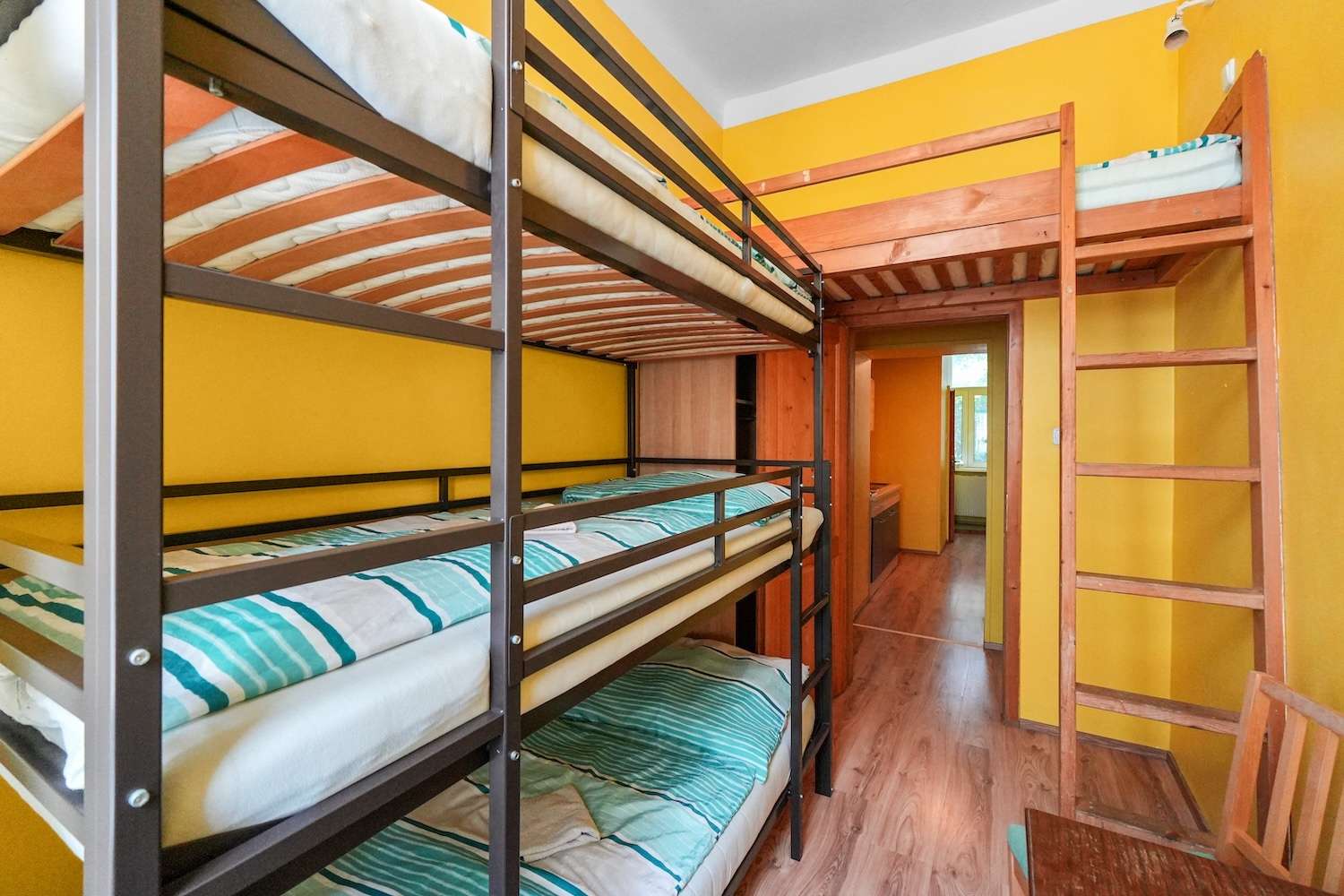 Kompakte Altbauwohnung mit 2 Zimmern & zustzlichen Galerieflchen /  / 1170 Wien / Bild 4