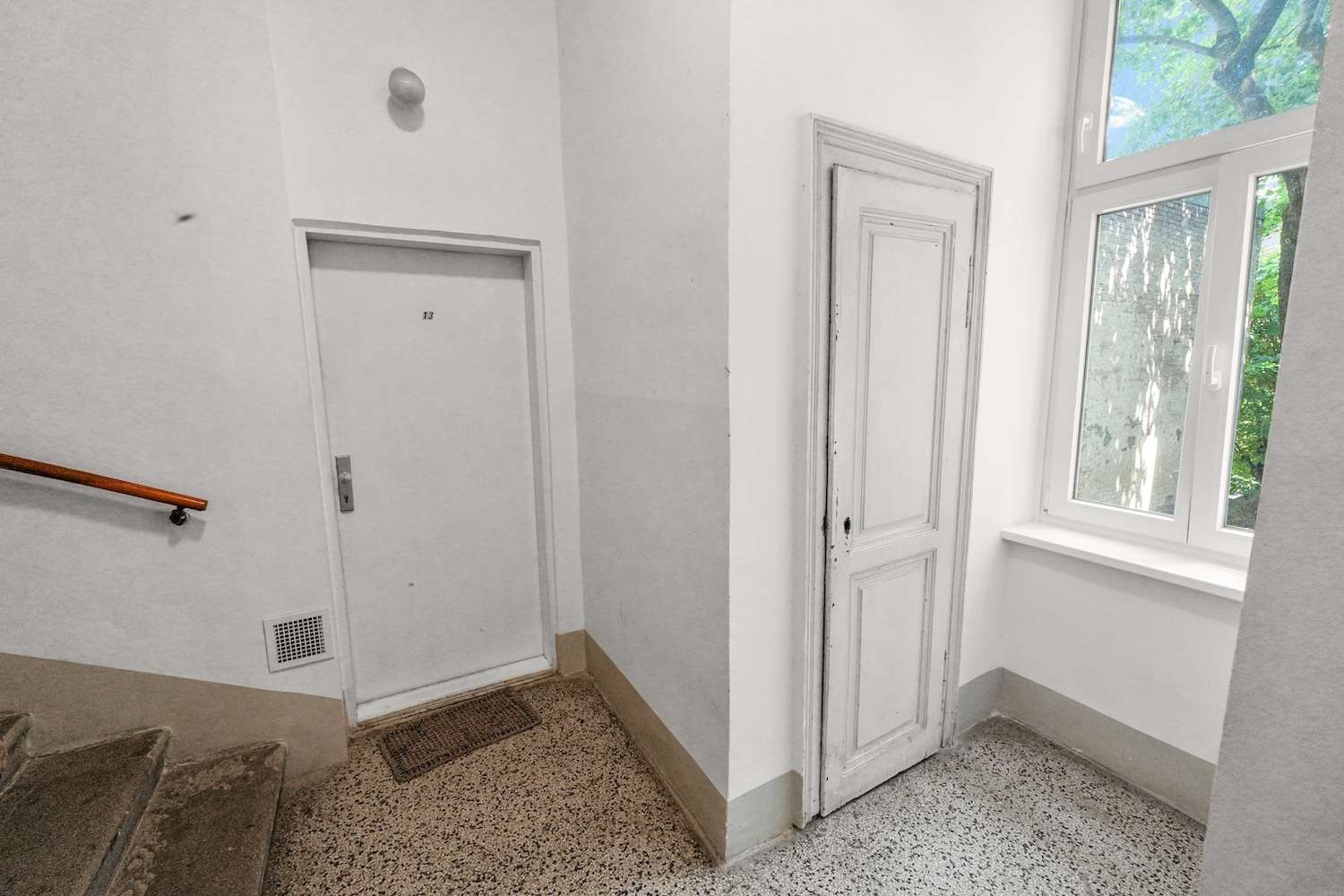 Kompakte Altbauwohnung mit 2 Zimmern & zustzlichen Galerieflchen /  / 1170 Wien / Bild 8