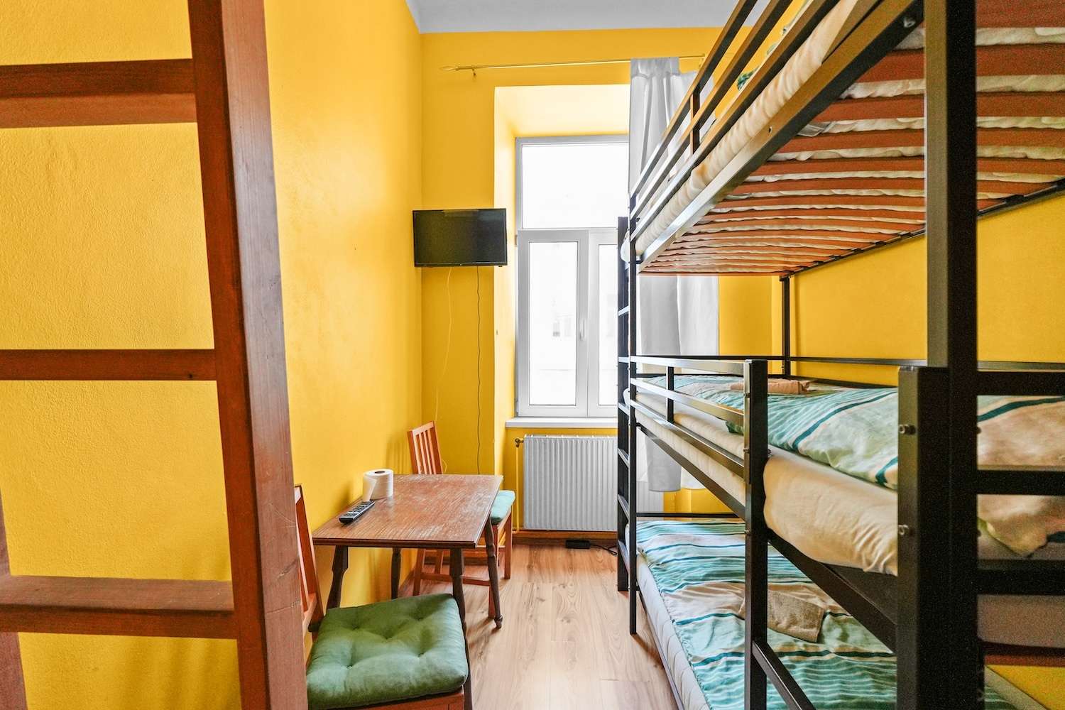 Kompakte Altbauwohnung mit 2 Zimmern & zustzlichen Galerieflchen /  / 1170 Wien / Bild 5