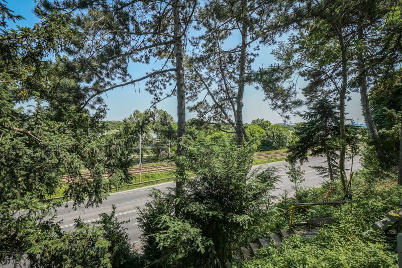 Ferienhaus mit groem Grundstck & Donaublick in Dbling ? Refugium mit Potenzial /  / 1190 Wien / Bild 10