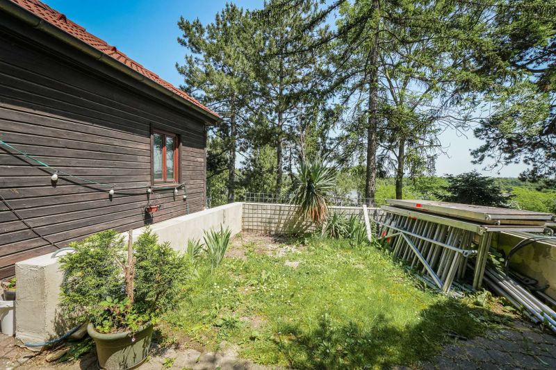 Ferienhaus mit groem Grundstck & Donaublick in Dbling ? Refugium mit Potenzial /  / 1190 Wien / Bild 14