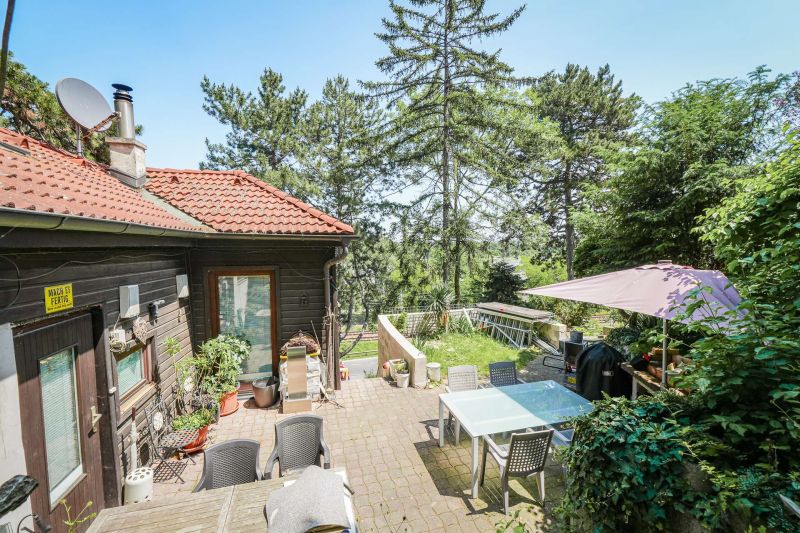 Ferienhaus mit großem Grundstück & Donaublick in Döbling ? Refugium mit Potenzial