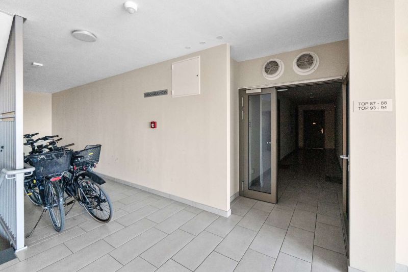 Hochwertige Dachgeschosswohnung mit Donaublick, großer Wohnküche, Klimaanlagen & 4 Zimmern / / 1020 Wien / Bild 11