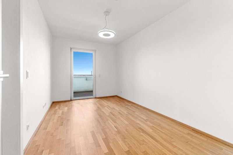 Hochwertige Dachgeschosswohnung mit Donaublick, großer Wohnküche, Klimaanlagen & 4 Zimmern / / 1020 Wien / Bild 8