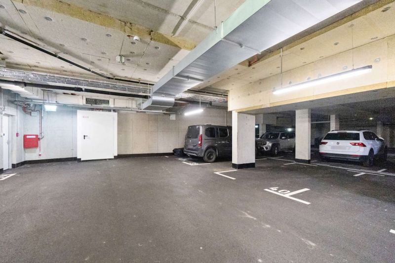 Hochwertige Dachgeschosswohnung mit Donaublick, großer Wohnküche, Klimaanlagen & 4 Zimmern / / 1020 Wien / Bild 12