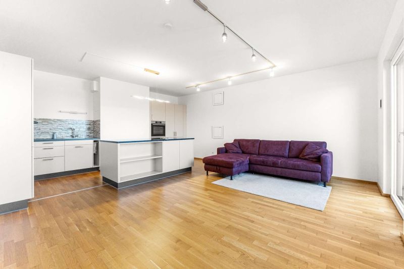 Hochwertige Dachgeschosswohnung mit Donaublick, großer Wohnküche, Klimaanlagen & 4 Zimmern / / 1020 Wien / Bild 8