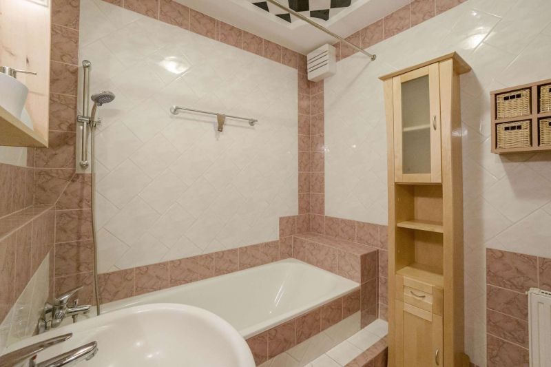 Helle 3-Zimmer-Wohnung mit Balkon, Tiefgarage & guter Anbindung ? Himberg bei Wien /  / 2325 Himberg bei Wien / Bild 11