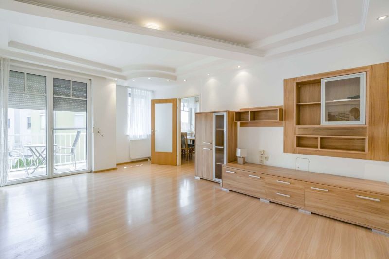 Helle 3-Zimmer-Wohnung mit Balkon, Tiefgarage & guter Anbindung ? Himberg bei Wien