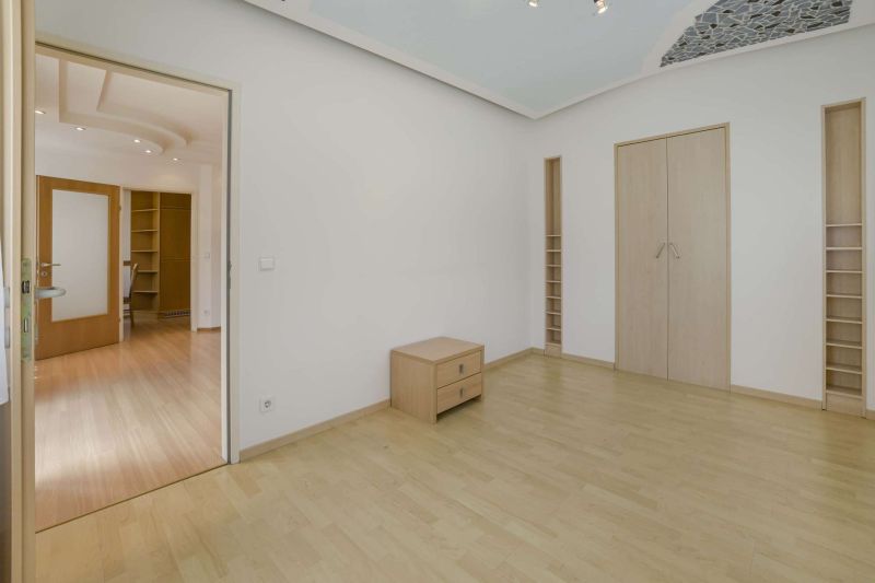 Helle 3-Zimmer-Wohnung mit Balkon, Tiefgarage & guter Anbindung ? Himberg bei Wien /  / 2325 Himberg bei Wien / Bild 1