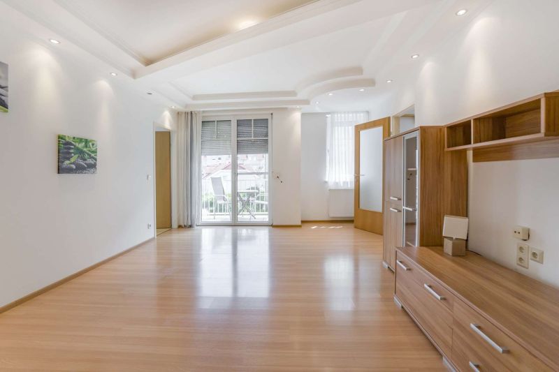 Helle 3-Zimmer-Wohnung mit Balkon, Tiefgarage & guter Anbindung ? Himberg bei Wien /  / 2325 Himberg bei Wien / Bild 2