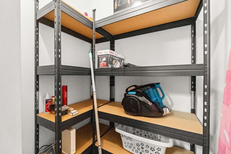 ++ Einziehen und wohlfühlen ++ Sanierte und vollmöblierte 3-Zimmer-Wohnung mit Loggia nahe U6 / / 1230 Wien / Bild 3